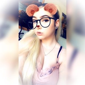 Hi! I'm Ally :) Looking to learn more about me?!